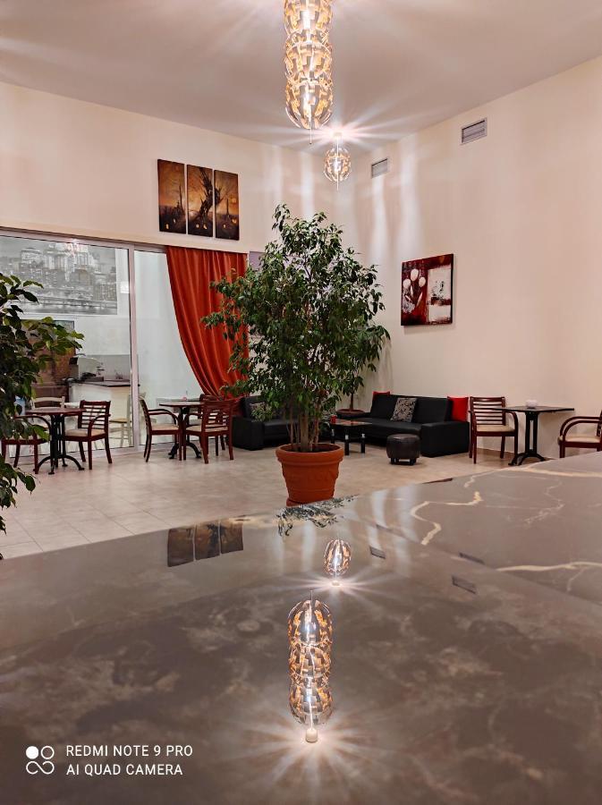 Sofias Hotel Ioannina Buitenkant foto